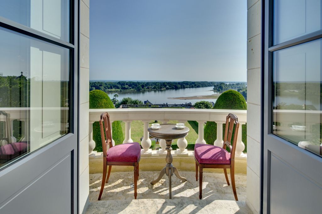 La terrasse de la chambre Panoramique, vue sur la Loire